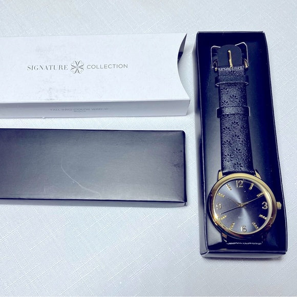 New Avon Signature Collection Fall into Color Gold and Black Watch - Picture 1 of 4